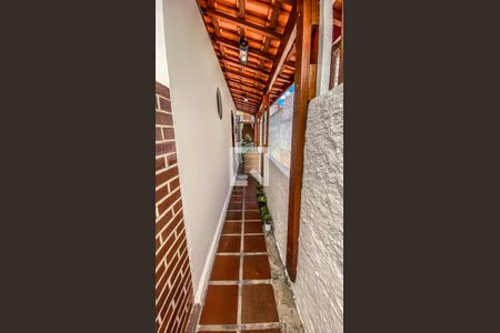 Casa à venda com 400m², 6 quartos e 2 vagasCasa 2 - Corredor