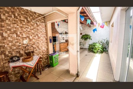 Casa à venda com 400m², 6 quartos e 2 vagasCasa 3 - Area de Serviço - Quintal