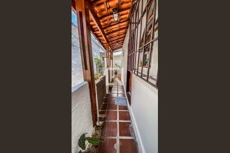 Casa à venda com 400m², 6 quartos e 2 vagasCasa 2 - Corredor