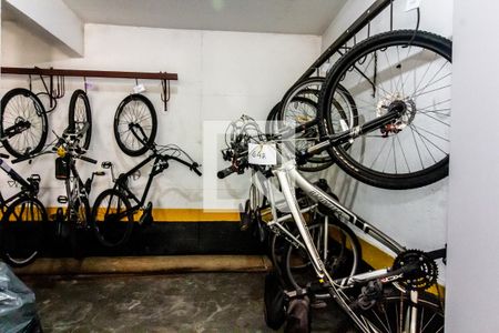 Apartamento à venda com 86m², 3 quartos e 2 vagas Apartamento à venda com 86m², 3 quartos e 2 vagasBicicletário