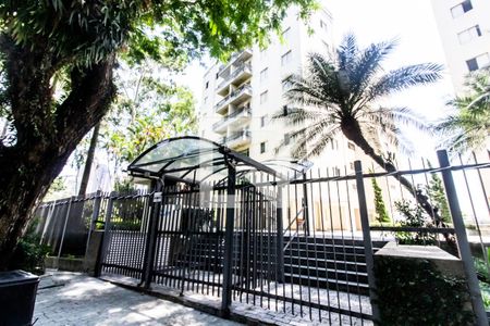 Apartamento à venda com 86m², 3 quartos e 2 vagas Apartamento à venda com 86m², 3 quartos e 2 vagasFachada e portaria