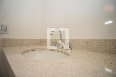 Apartamento à venda com 198m², 3 quartos e 2 vagasBanheiro da Suíte