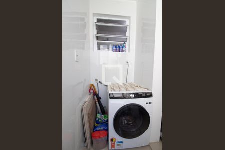 Área de Serviço de apartamento à venda com 2 quartos, 65m² em Passo da Areia, Porto Alegre