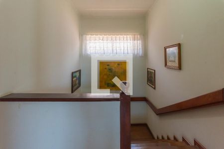 Escada de casa à venda com 4 quartos, 294m² em Vila Lemos, Campinas