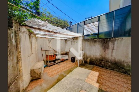 Casa à venda com 120m², 3 quartos e 2 vagas Casa à venda com 120m², 3 quartos e 2 vagasQuintal