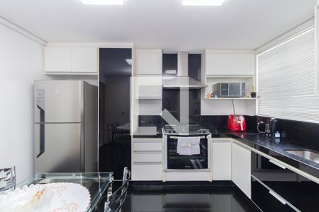 Apartamento à venda com 146m², 4 quartos e 4 vagas Apartamento à venda com 146m², 4 quartos e 4 vagasCozinha