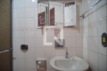 Casa à venda com 178m², 3 quartos e 1 vagaBanheiro 1