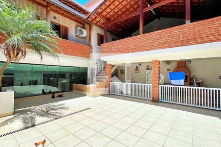 Casa à venda com 528m², 6 quartos e 3 vagasÁrea externa