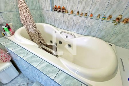 Casa à venda com 528m², 6 quartos e 3 vagasBanheiro da Suíte 1