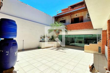 Casa à venda com 528m², 6 quartos e 3 vagasÁrea externa