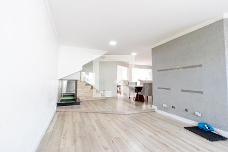 Sala de casa para alugar com 5 quartos, 230m² em Uberaba, Curitiba