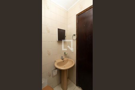 Banheiro de casa para alugar com 1 quarto, 60m² em Jardim Danfer, São Paulo
