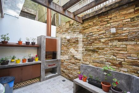 Casa de condomínio à venda com 180m², 4 quartos e 2 vagas Casa de condomínio à venda com 180m², 4 quartos e 2 vagasChurrasqueira