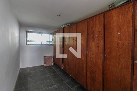 Apartamento para alugar com 110m², 2 quartos e 1 vaga Apartamento para alugar com 110m², 2 quartos e 1 vagaÁrea comum - armários