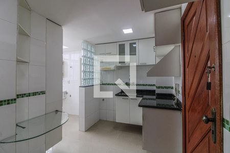 Apartamento para alugar com 110m², 2 quartos e 1 vaga Apartamento para alugar com 110m², 2 quartos e 1 vagaCozinha
