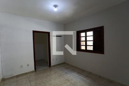 Casa à venda com 125m², 3 quartos e 2 vagassuíte