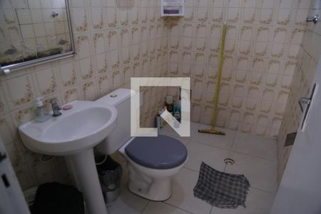 Casa à venda com 450m², 5 quartos e 3 vagasBanheiro da Suíte-Casa 2