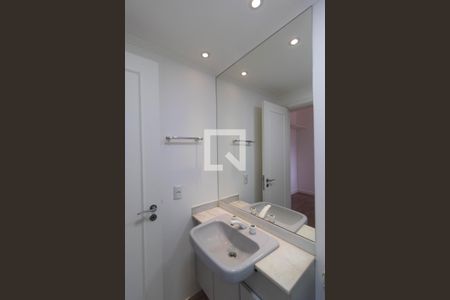 Apartamento à venda com 145m², 3 quartos e 2 vagasBanheiro da Suíte 01