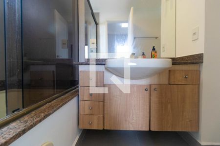 Apartamento à venda com 145m², 3 quartos e 2 vagasBanheiro da Suíte 03
