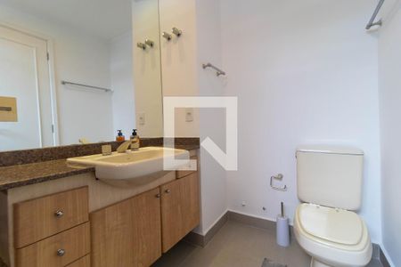 Apartamento à venda com 145m², 3 quartos e 2 vagasBanheiro da Suíte 03