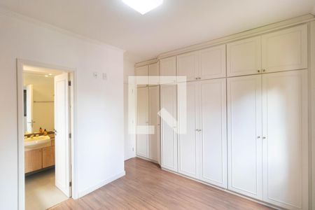 Apartamento à venda com 145m², 3 quartos e 2 vagasSuíte 03