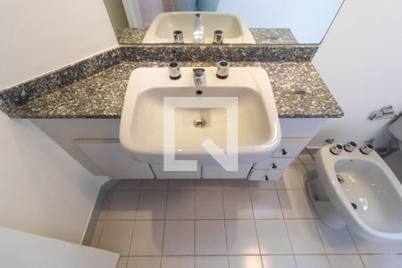 Apartamento à venda com 145m², 3 quartos e 2 vagasBanheiro da Suíte 02