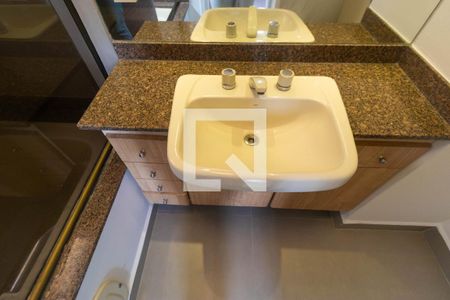 Apartamento à venda com 145m², 3 quartos e 2 vagasBanheiro da Suíte 03