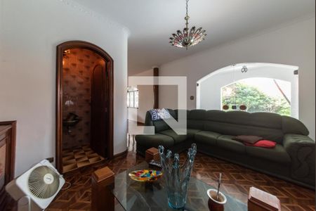 Casa para alugar com 350m², 3 quartos e 6 vagasSala de TV