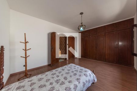 Casa para alugar com 350m², 3 quartos e 6 vagasSuíte 1