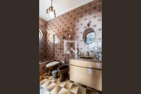 Casa para alugar com 350m², 3 quartos e 6 vagasBanheiro da Suíte 1