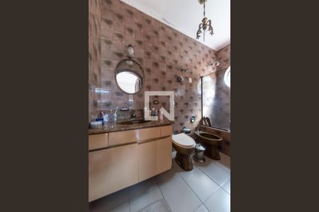 Casa para alugar com 350m², 3 quartos e 6 vagasBanheiro da Suíte 2