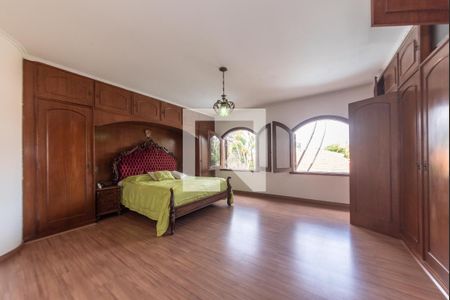 Casa para alugar com 350m², 3 quartos e 6 vagasSuíte 3