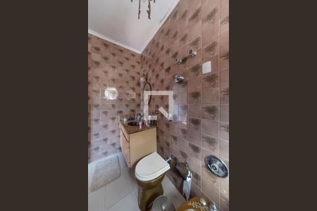 Casa para alugar com 350m², 3 quartos e 6 vagasBanheiro da Suíte 2