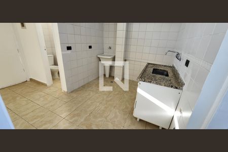 Apartamento para alugar com 70m², 2 quartos e sem vagaCozinha e Área de Serviço
