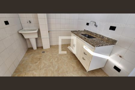 Apartamento para alugar com 70m², 2 quartos e sem vagaCozinha e Área de Serviço