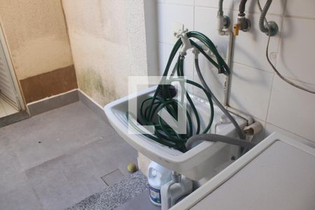 Casa de condomínio à venda com 96m², 3 quartos e 2 vagasÁrea de Serviço