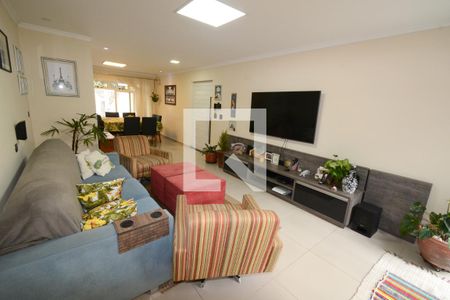 Sala de casa de condomínio à venda com 3 quartos, 300m² em Jardim Campo Grande, São Paulo