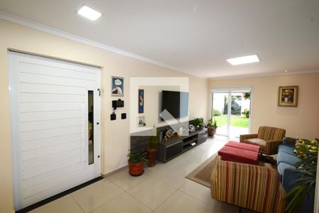 Casa de condomínio à venda com 300m², 3 quartos e 4 vagasSala