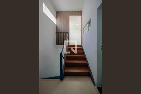 Escada de casa para alugar com 3 quartos, 185m² em Jardim Paulista, São Paulo
