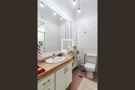 Casa à venda com 100m², 2 quartos e 1 vagaSuite - Banheiro