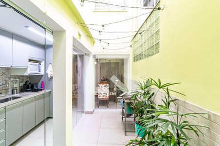 Casa à venda com 100m², 2 quartos e 1 vagaQuintal