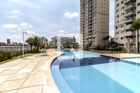 Apartamento à venda com 62m², 2 quartos e 1 vagapiscina_4