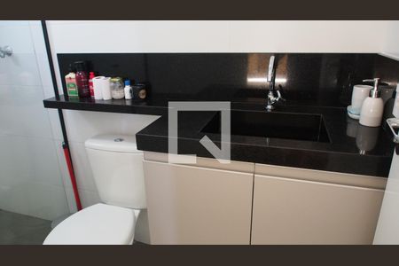 Apartamento à venda com 76m², 3 quartos e 2 vagasBanheiro da Suíte