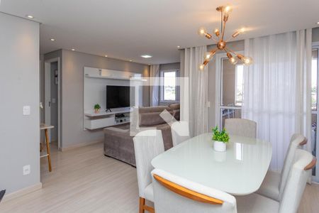 Sala  de apartamento para alugar com 2 quartos, 60m² em Taboão, Diadema