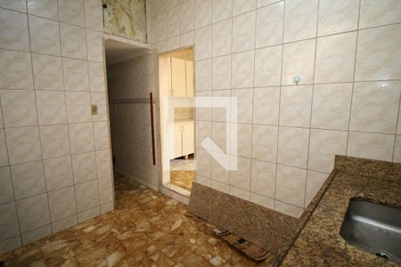 Casa à venda com 339m², 5 quartos e 1 vagaCozinha