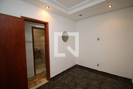 Casa à venda com 339m², 5 quartos e 1 vagaQuarto 2