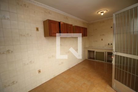 Casa à venda com 339m², 5 quartos e 1 vagaQuitinet Anexo- Sala e Cozinha