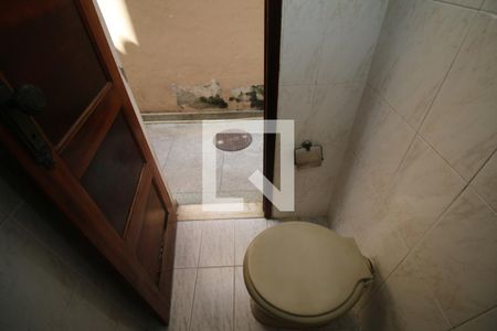 Casa à venda com 339m², 5 quartos e 1 vagaBanheiro Externo