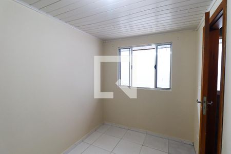 Quarto 1 de casa para alugar com 1 quarto, 20m² em Novo Mundo, Curitiba