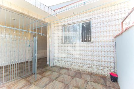 Casa para alugar com 175m², 2 quartos e 1 vagaQuintal